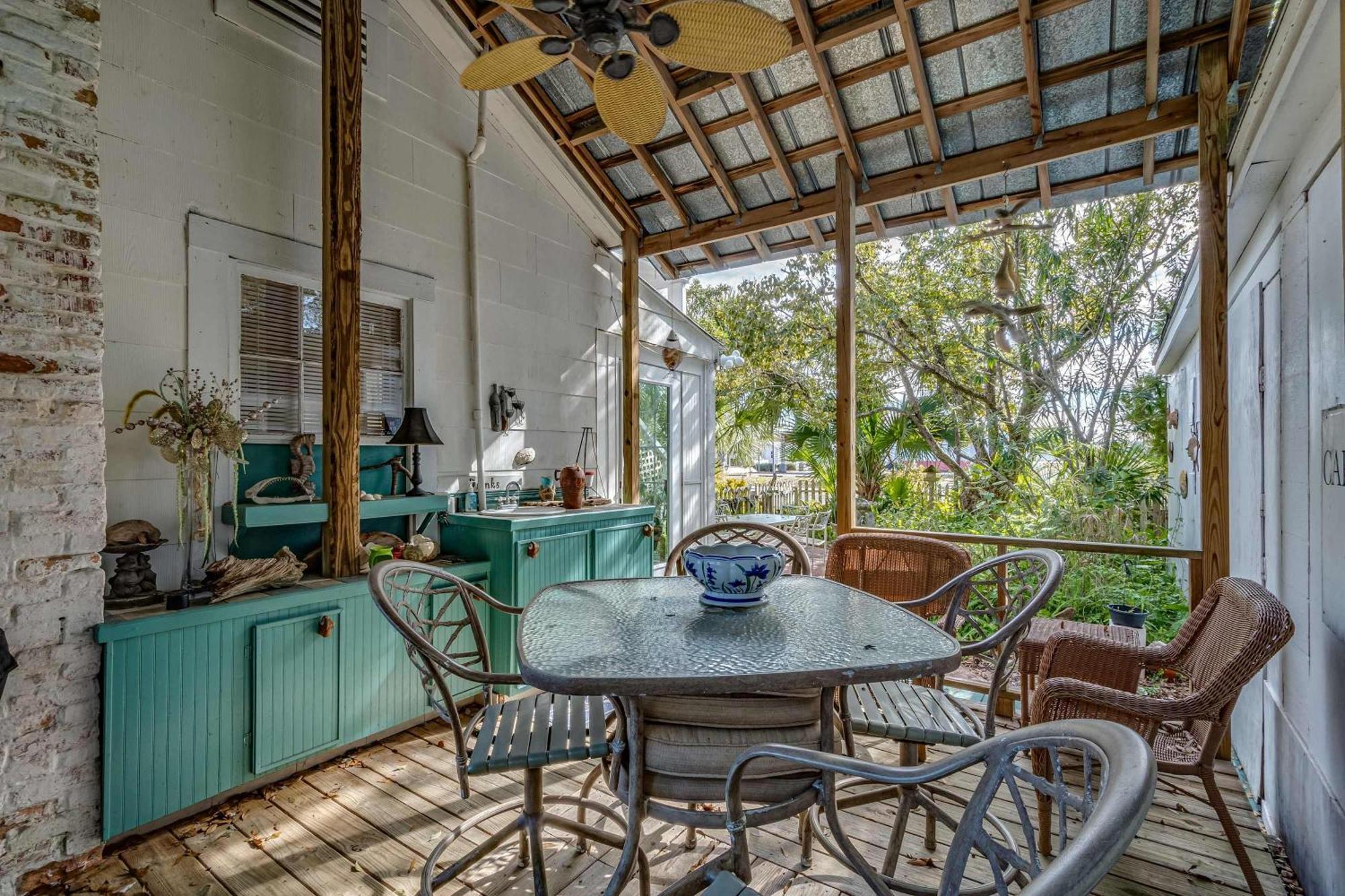 Old Carrabelle Hotel Hemingway Suite Экстерьер фото